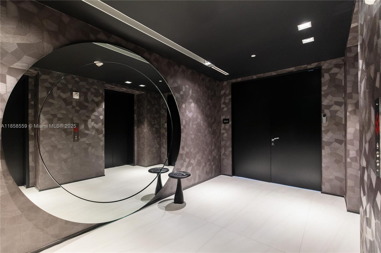 1000 Biscayne Blvd #3502, Miami FL 33132