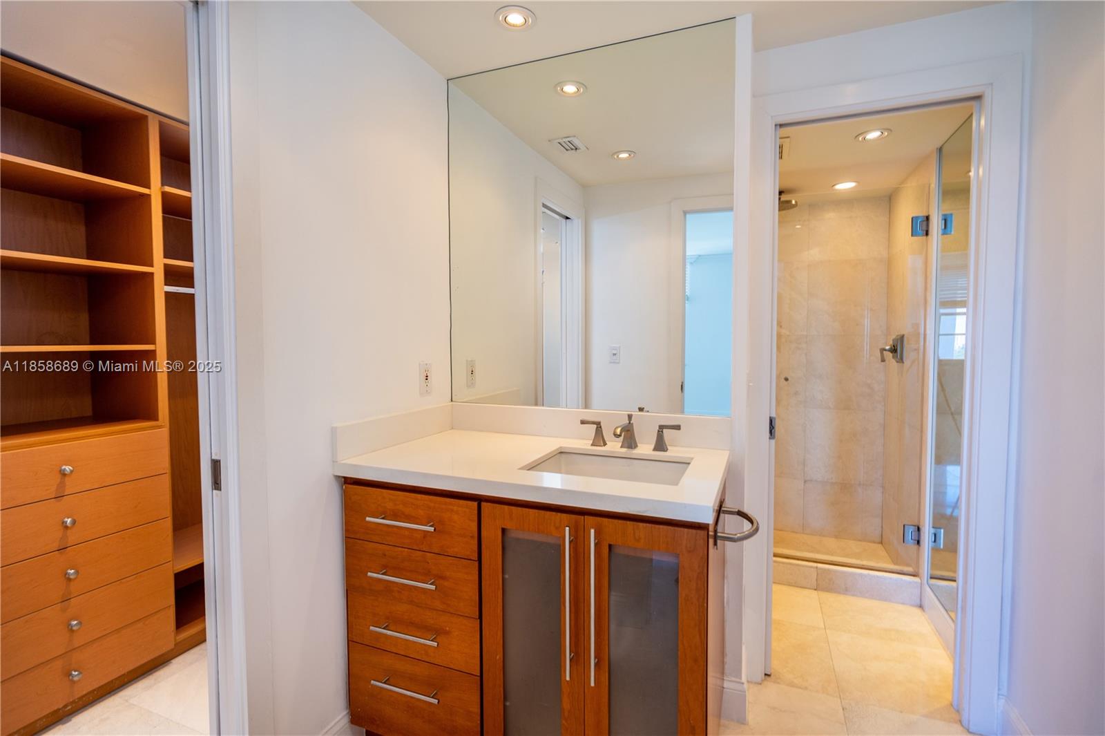 2333 Brickell Ave #1511, Miami FL 33129