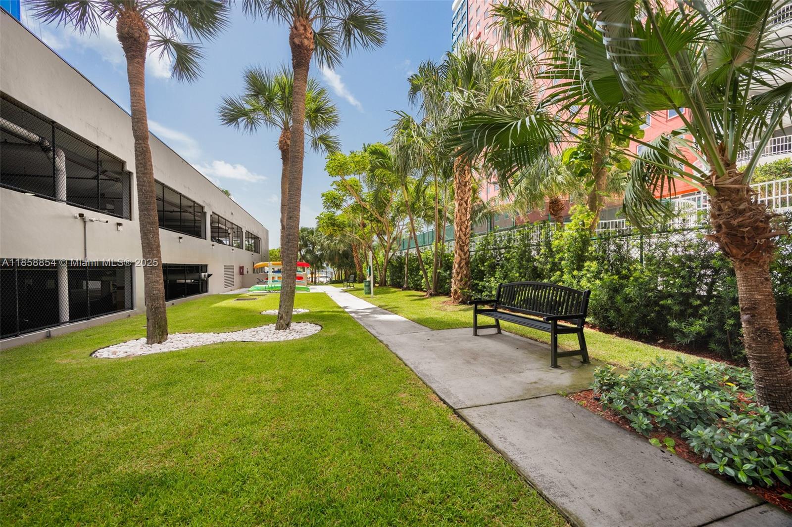 1581 Brickell Ave #T104, Miami FL 33129