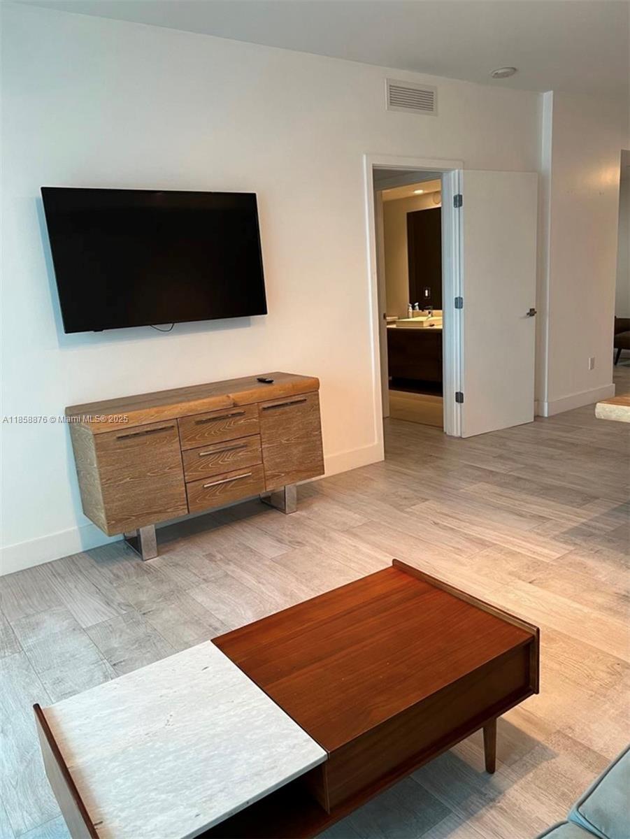 1080 Brickell Ave #2602, Miami FL 33131
