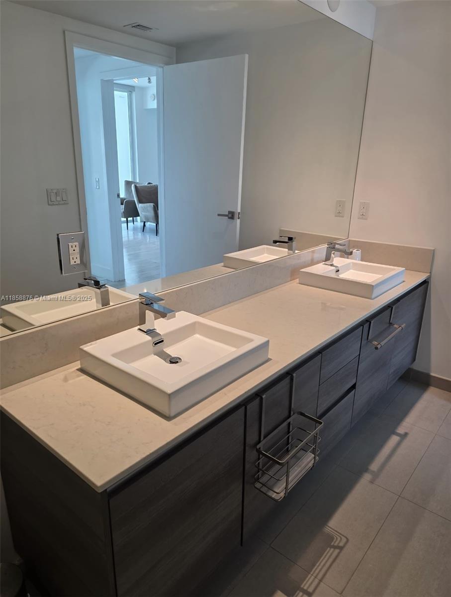 1080 Brickell Ave #2602, Miami FL 33131