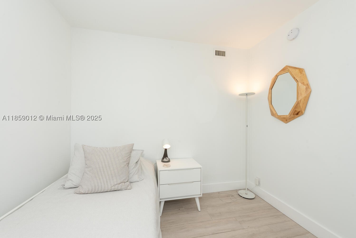 181 Crandon Blvd #306, Key Biscayne FL 33149