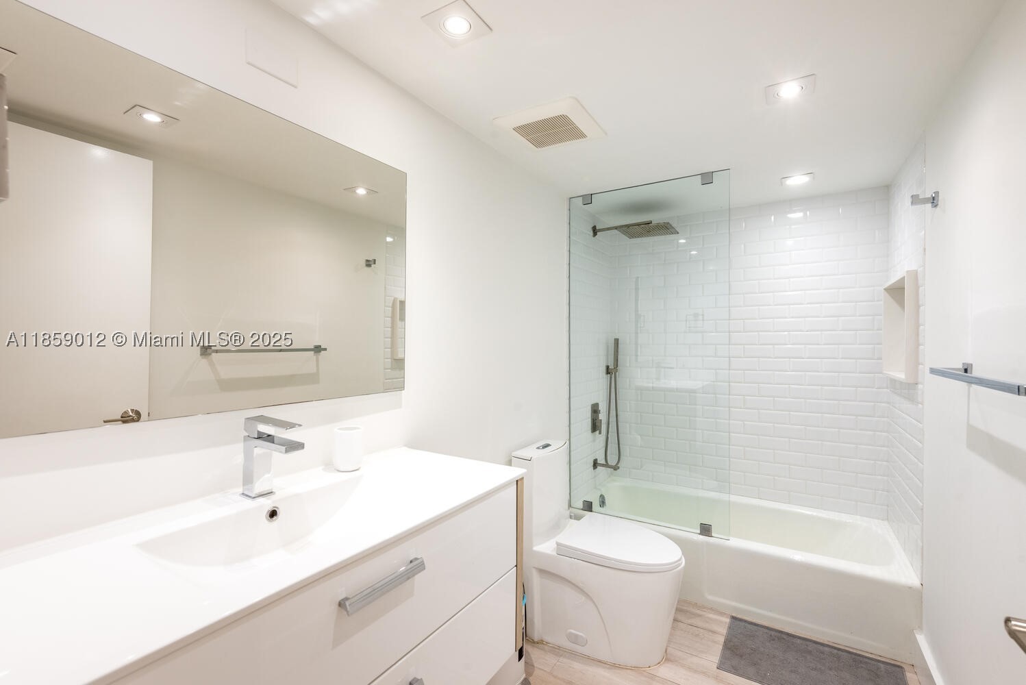 181 Crandon Blvd #306, Key Biscayne FL 33149