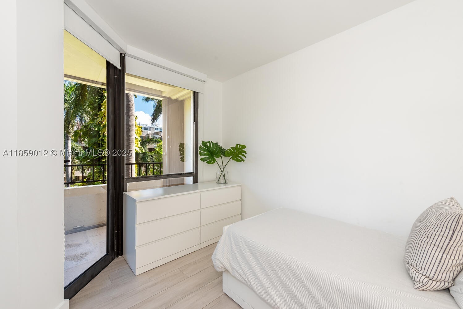 181 Crandon Blvd #306, Key Biscayne FL 33149