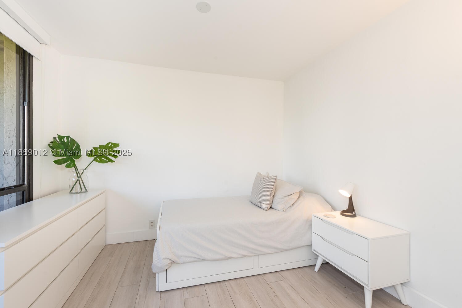 181 Crandon Blvd #306, Key Biscayne FL 33149