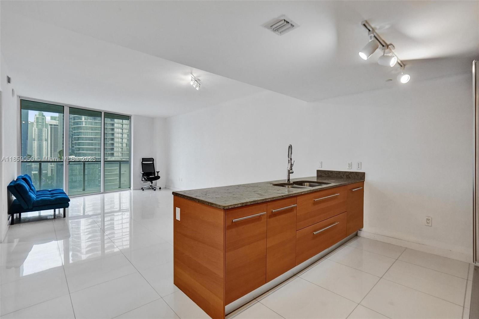 475 Brickell Ave #1714, Miami FL 33131
