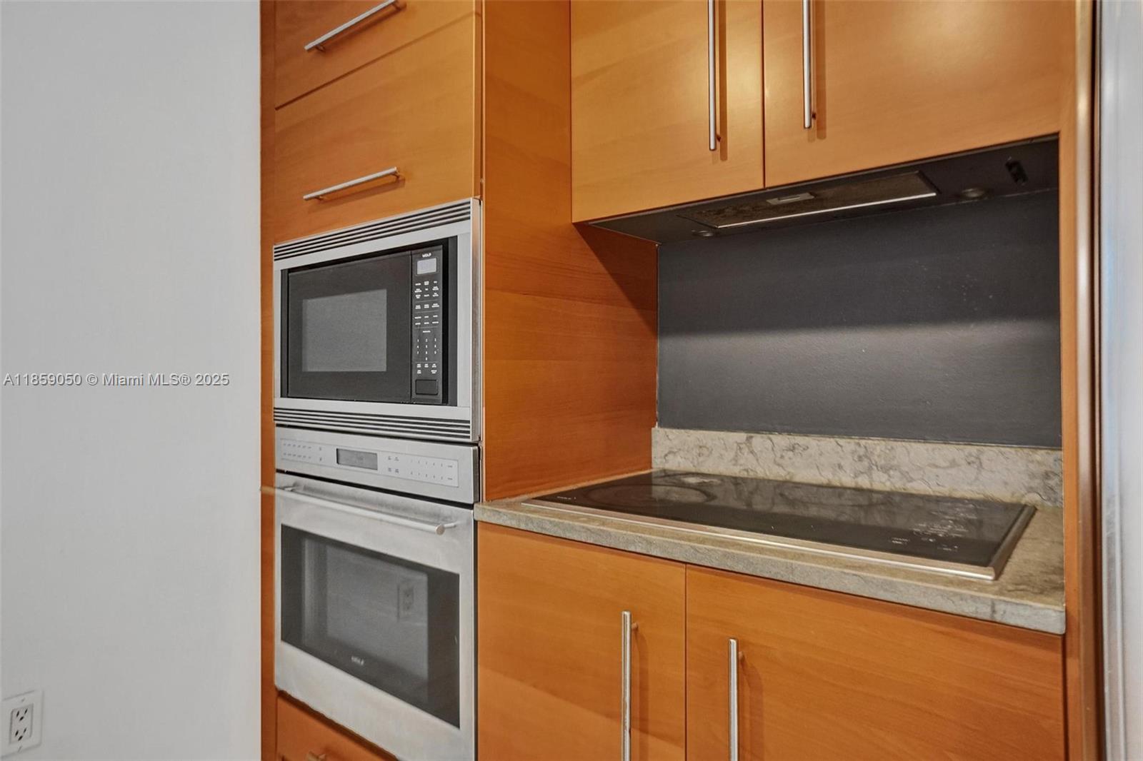 475 Brickell Ave #1714, Miami FL 33131