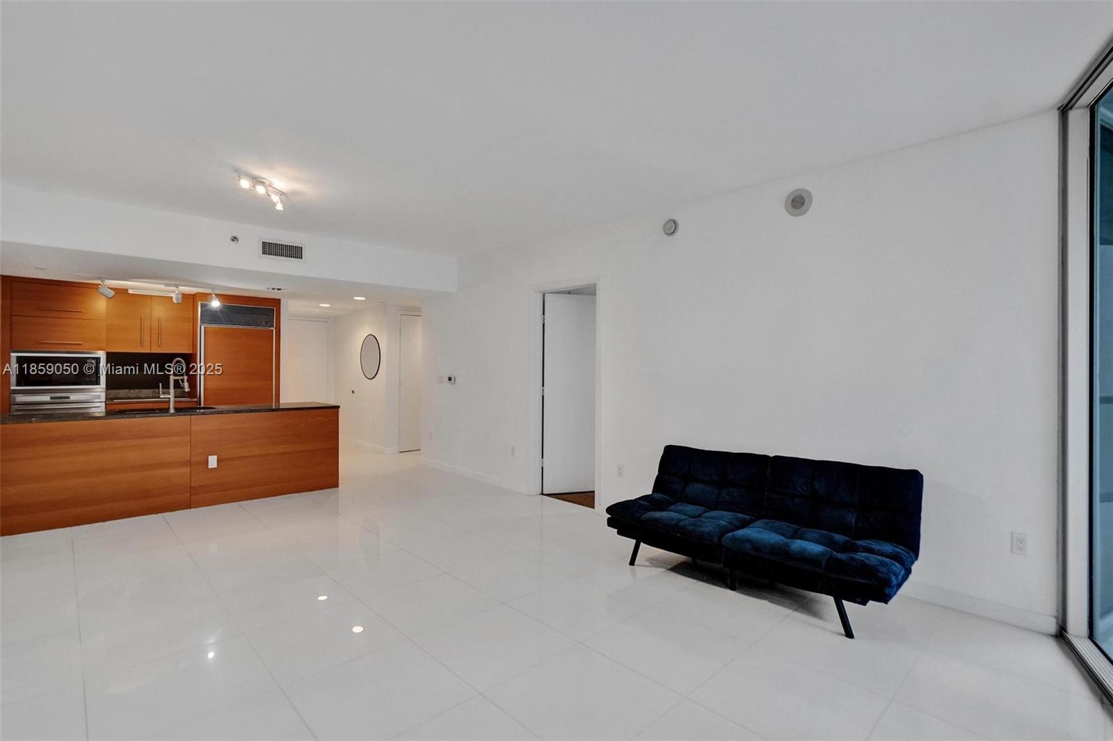 475 Brickell Ave #1714, Miami FL 33131