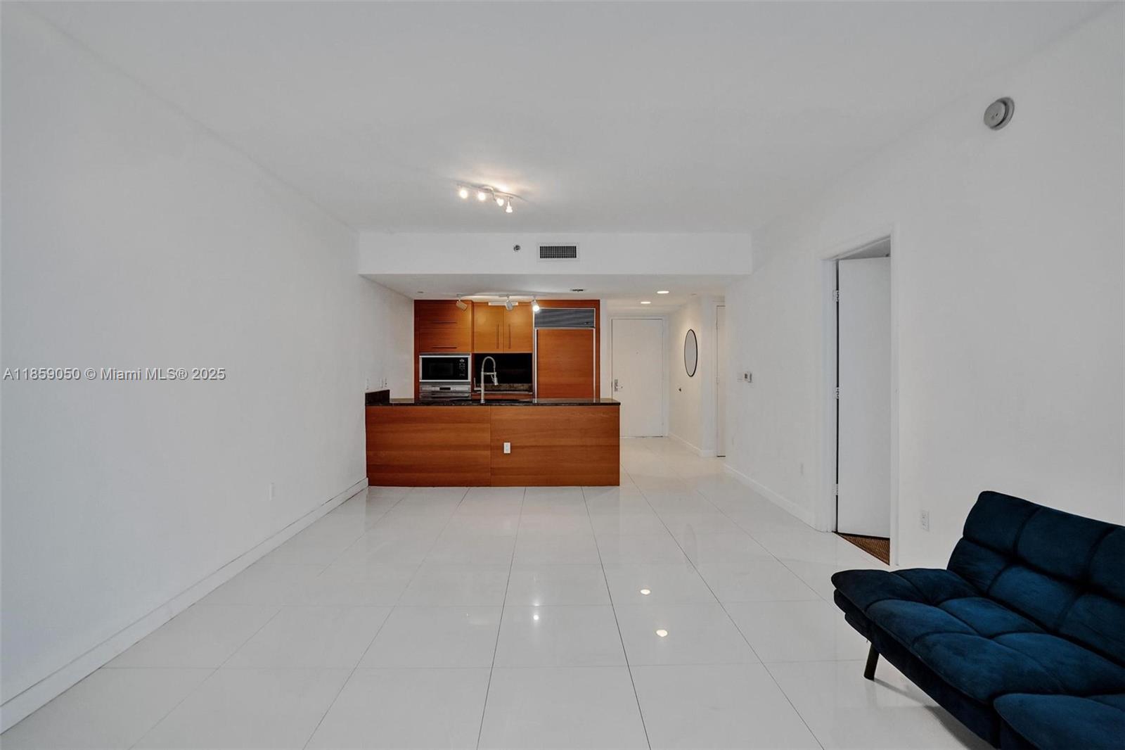 475 Brickell Ave #1714, Miami FL 33131