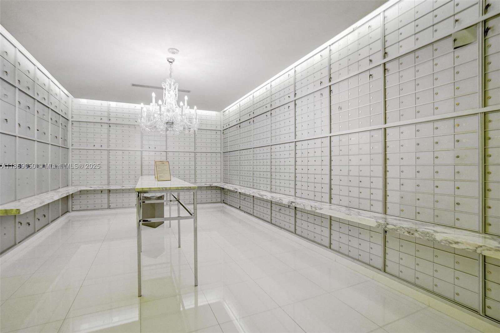 475 Brickell Ave #1714, Miami FL 33131