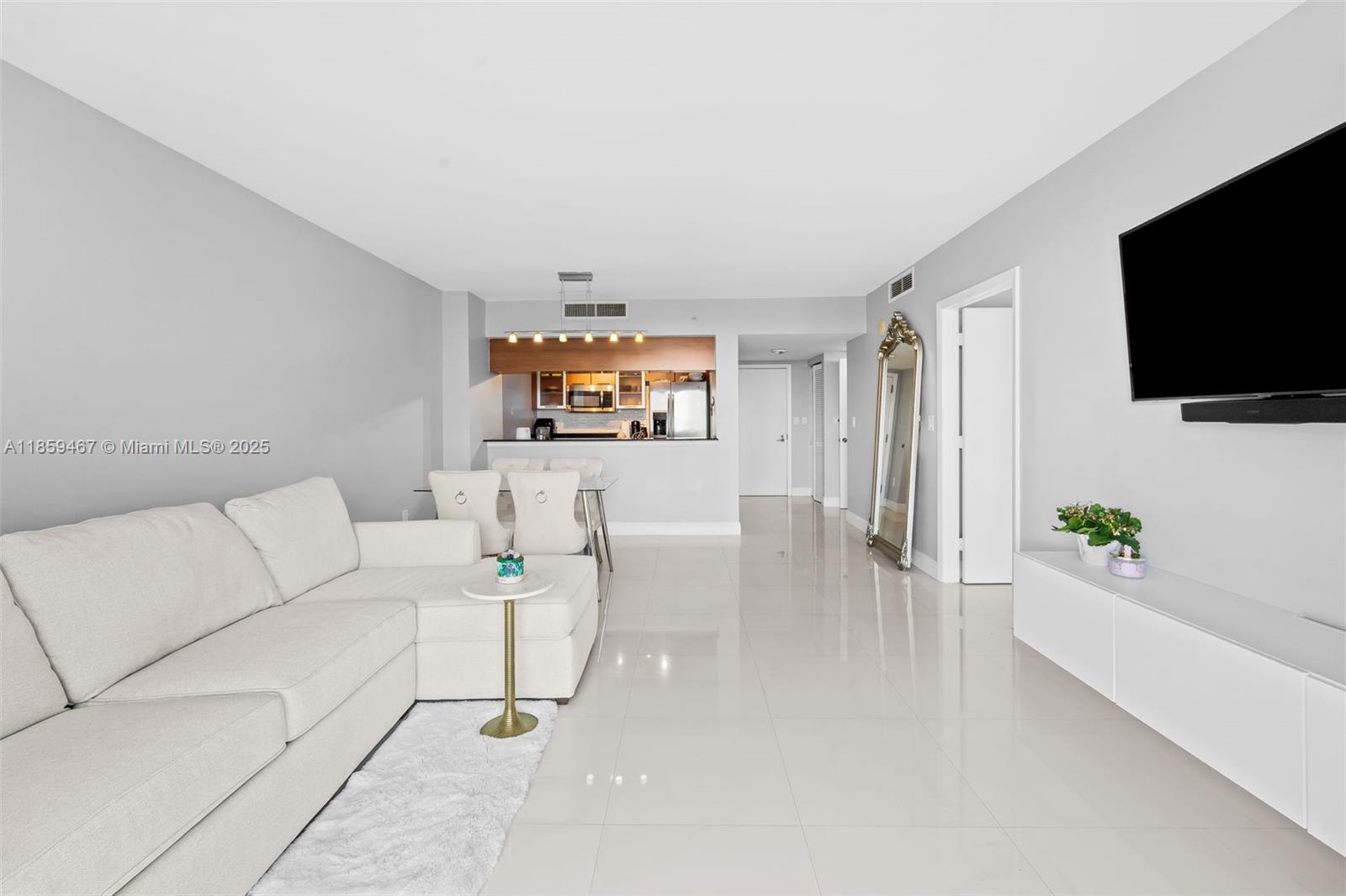 1800 N Bayshore Dr #3704, Miami FL 33132