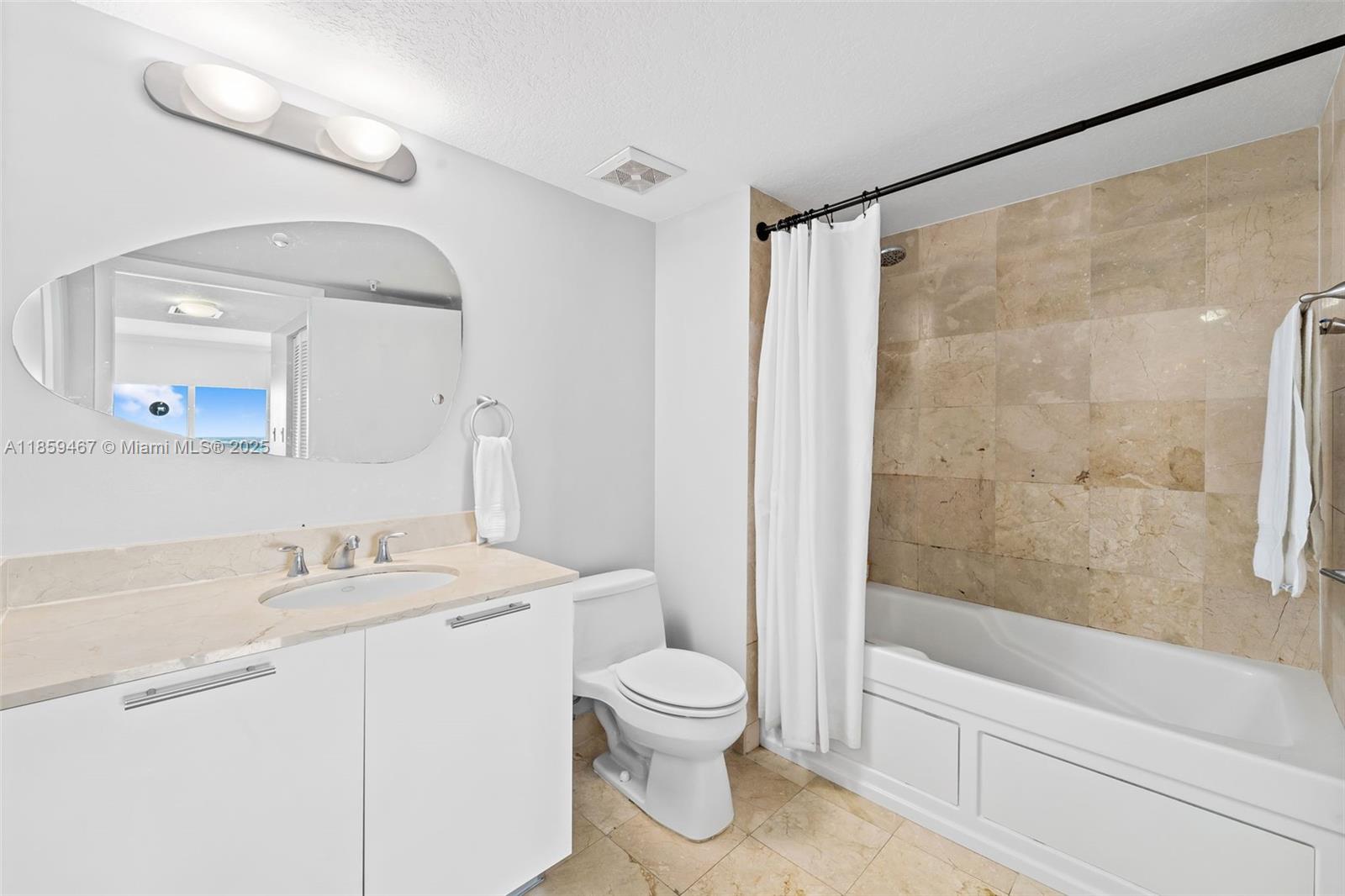 1800 N Bayshore Dr #3704, Miami FL 33132