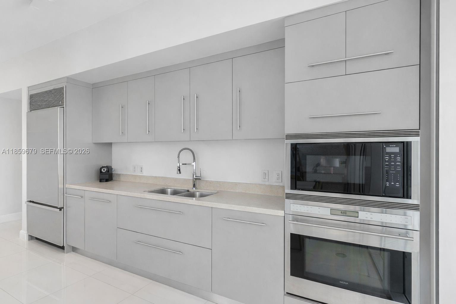 485 Brickell Ave #2210, Miami FL 33131