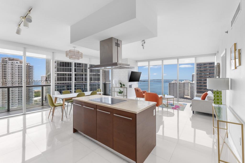 485 Brickell Ave #2210, Miami FL 33131