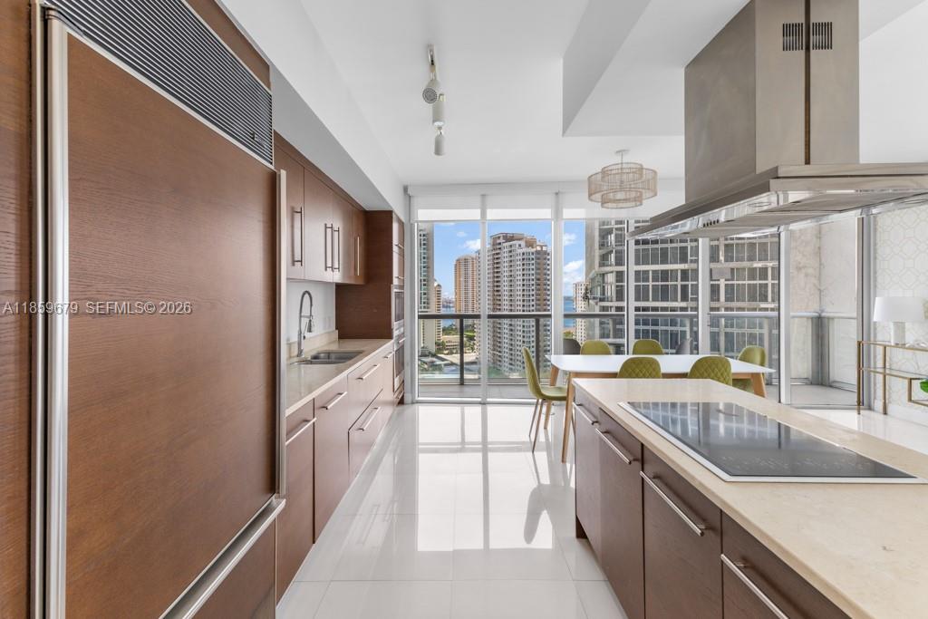485 Brickell Ave #2210, Miami FL 33131