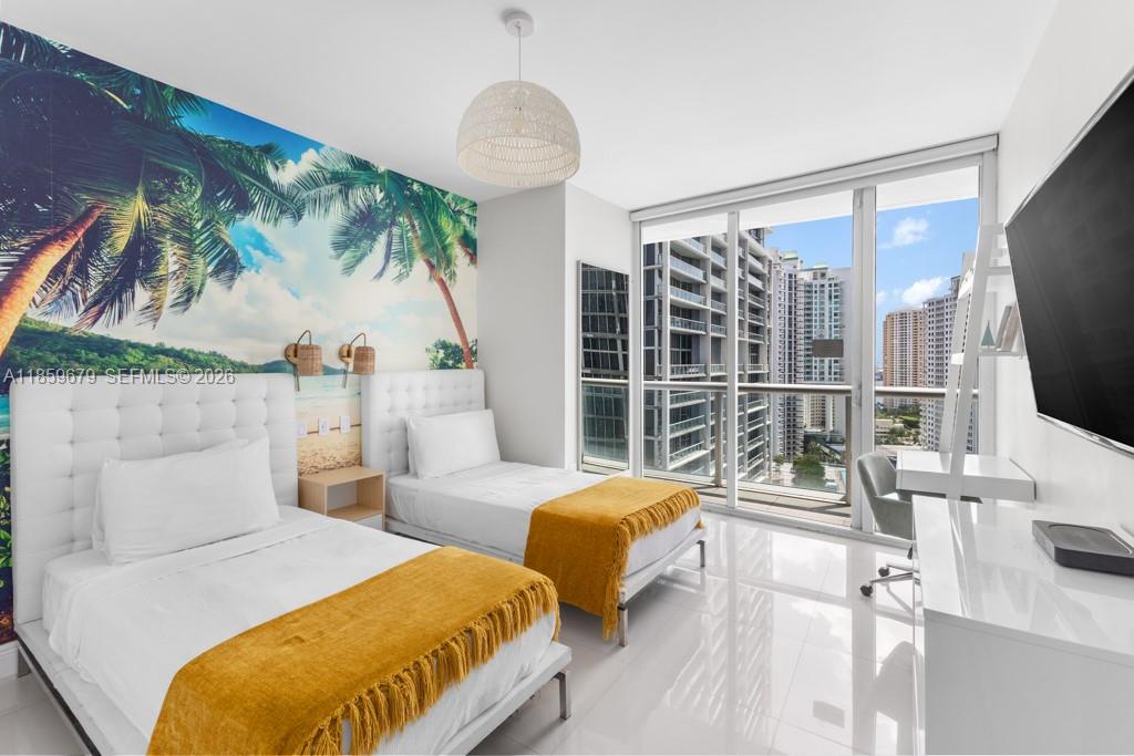 485 Brickell Ave #2210, Miami FL 33131