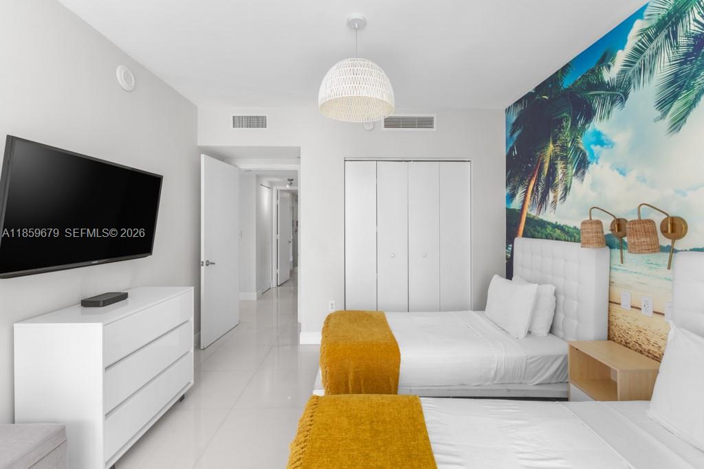 485 Brickell Ave #2210, Miami FL 33131
