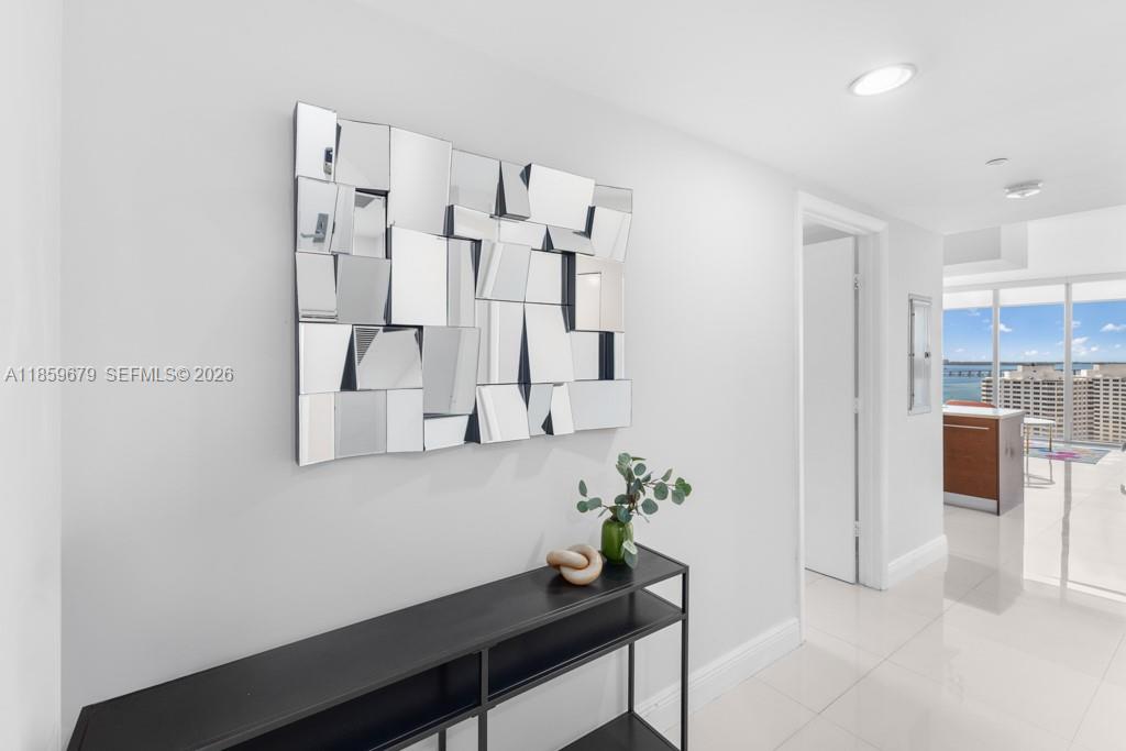 485 Brickell Ave #2210, Miami FL 33131