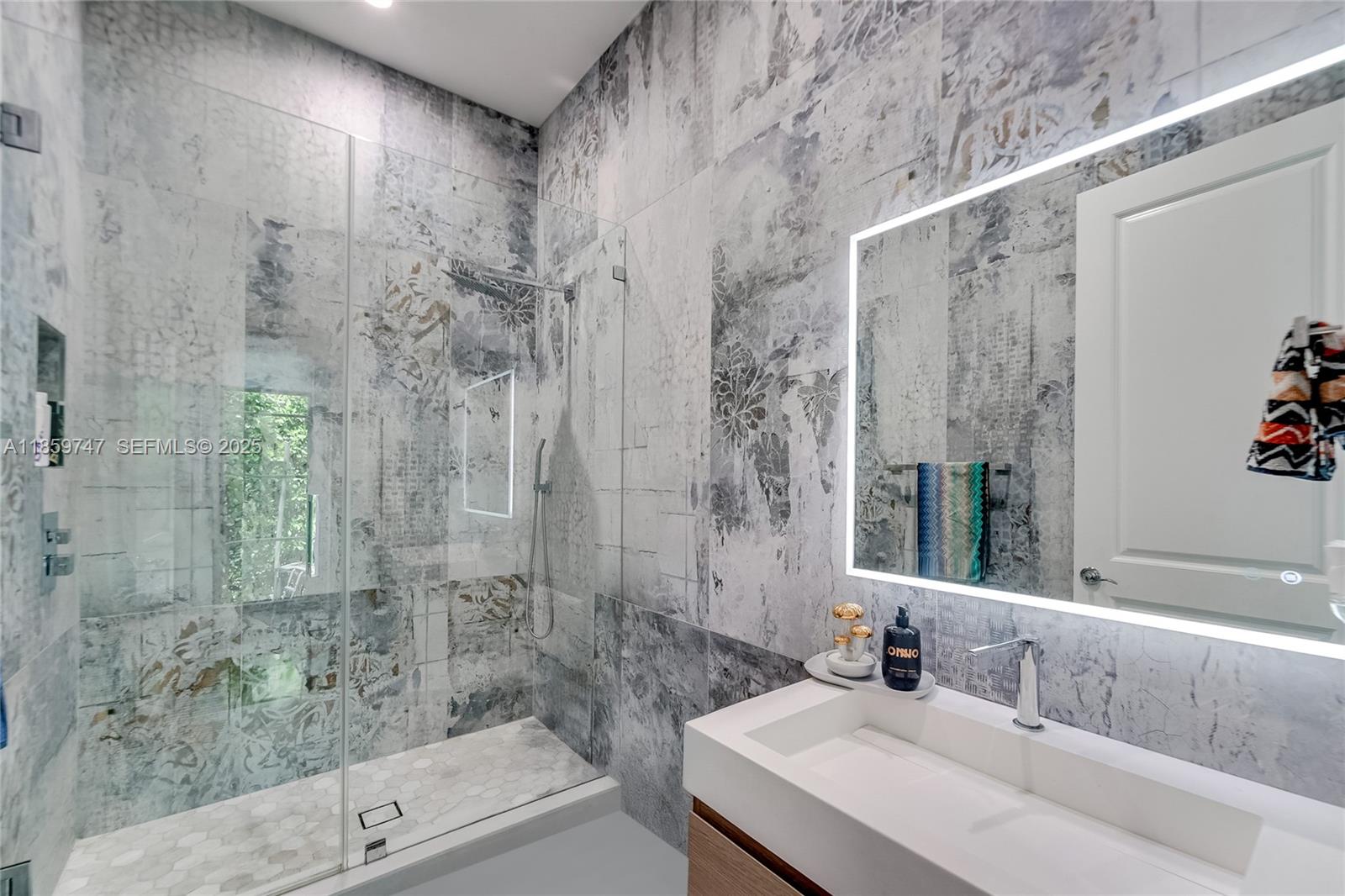 701 Bella Vista Ave, Coral Gables FL 33156