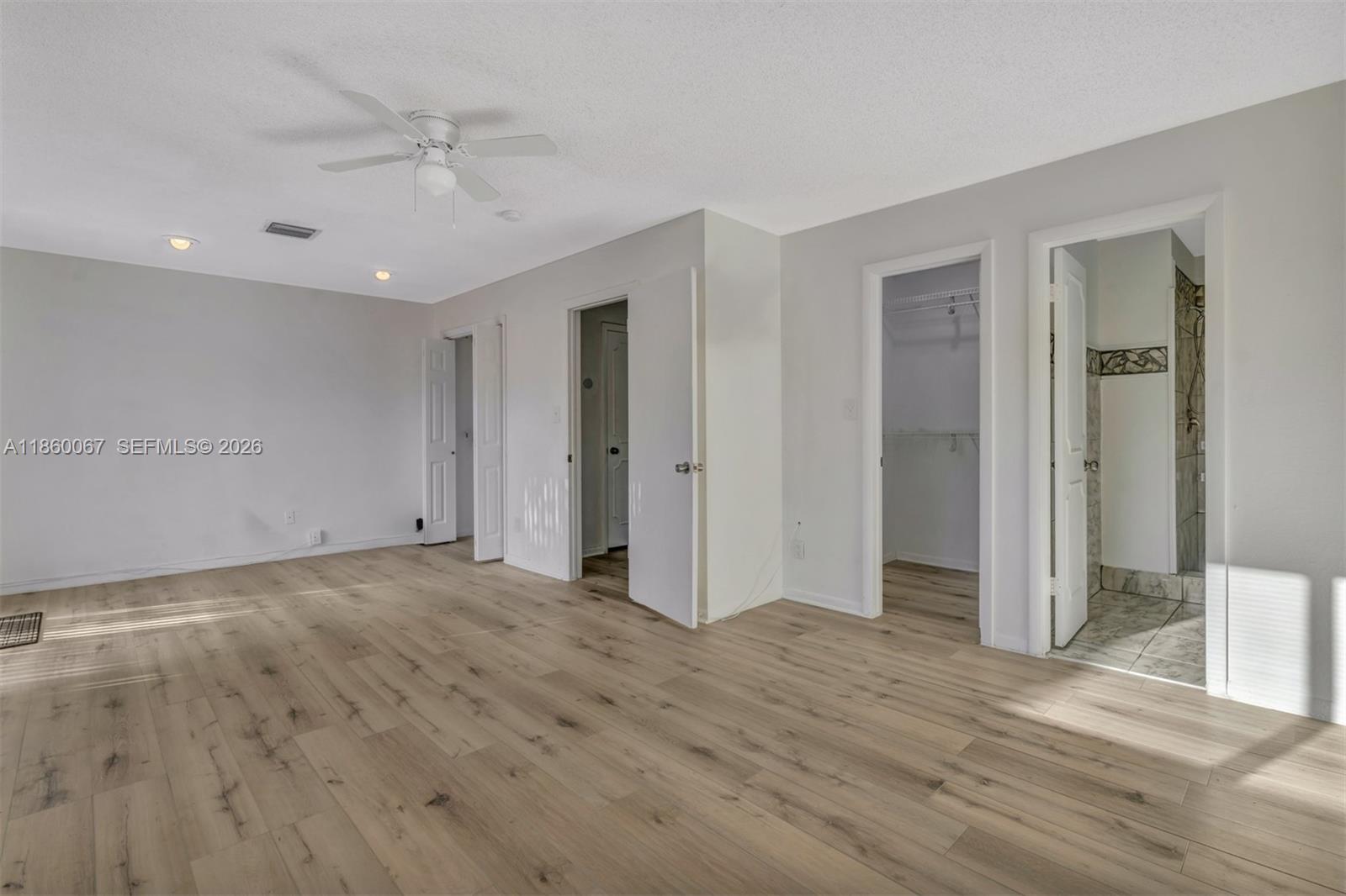 94 Pleasant Hill Ln, Tamarac FL 33319
