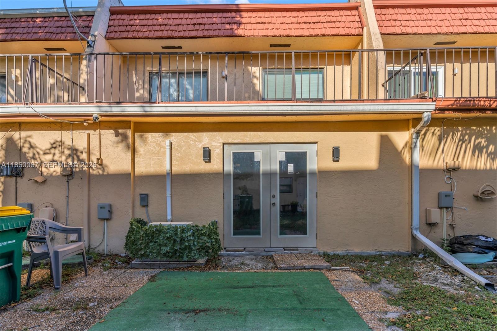 94 Pleasant Hill Ln, Tamarac FL 33319