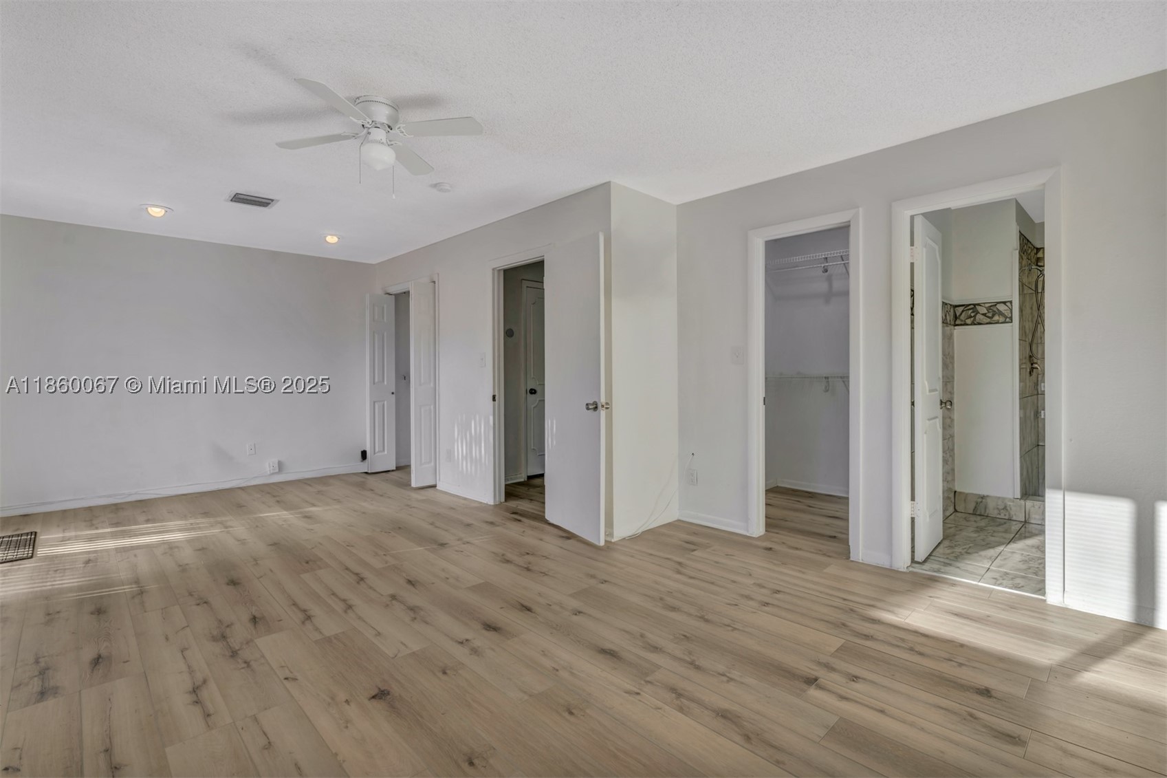 94 Pleasant Hill Ln, Tamarac FL 33319
