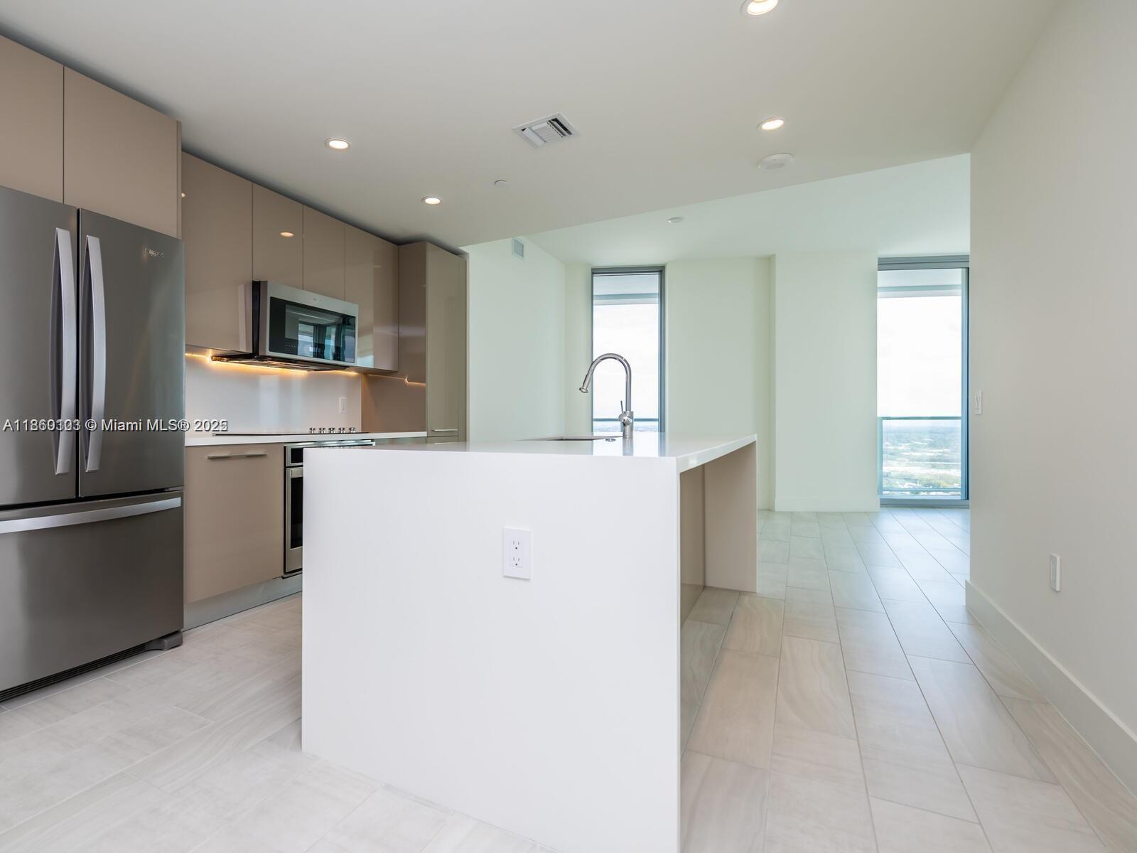 2000 Metropica Way #2509, Sunrise FL 33323