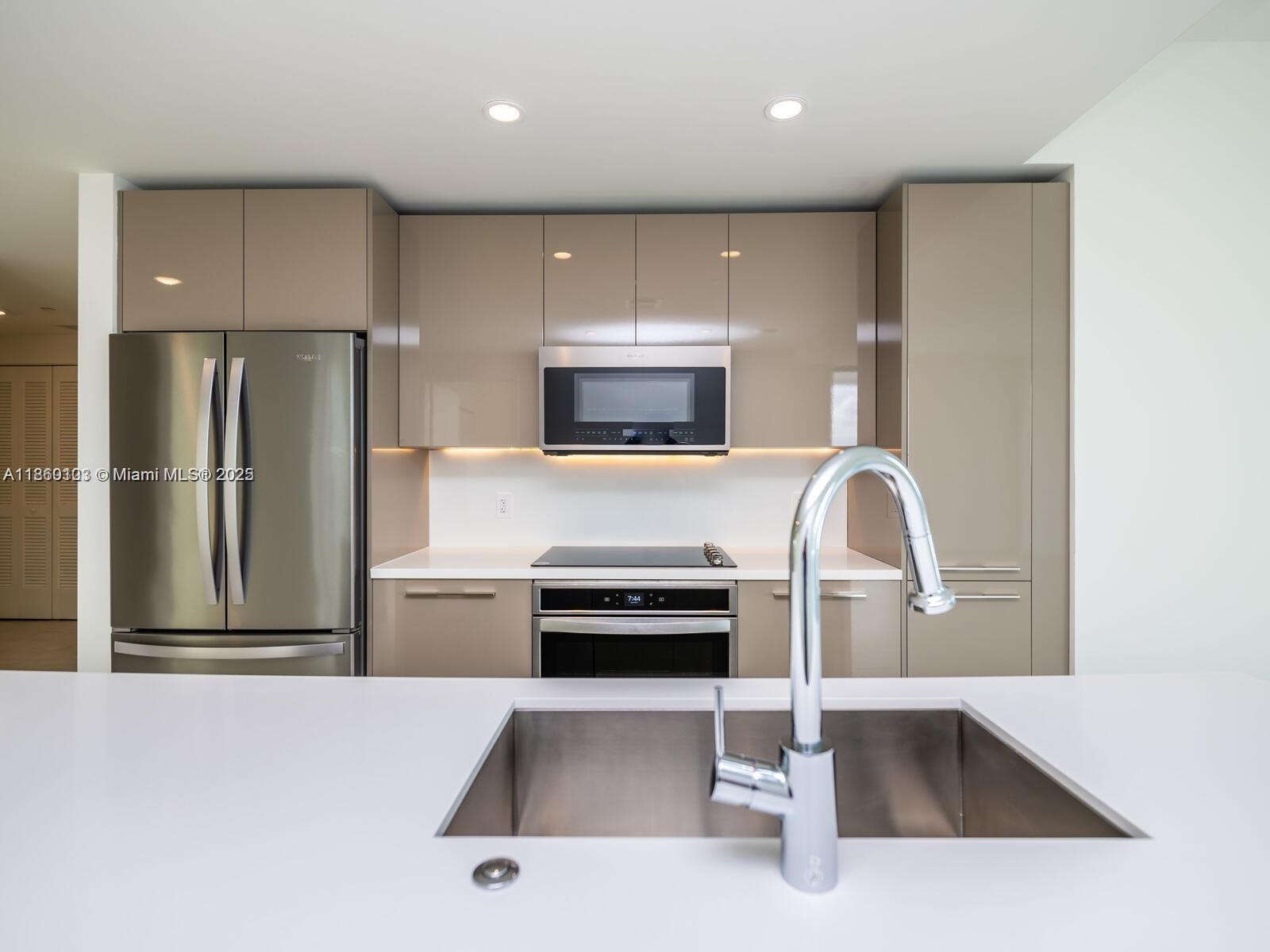2000 Metropica Way #2509, Sunrise FL 33323