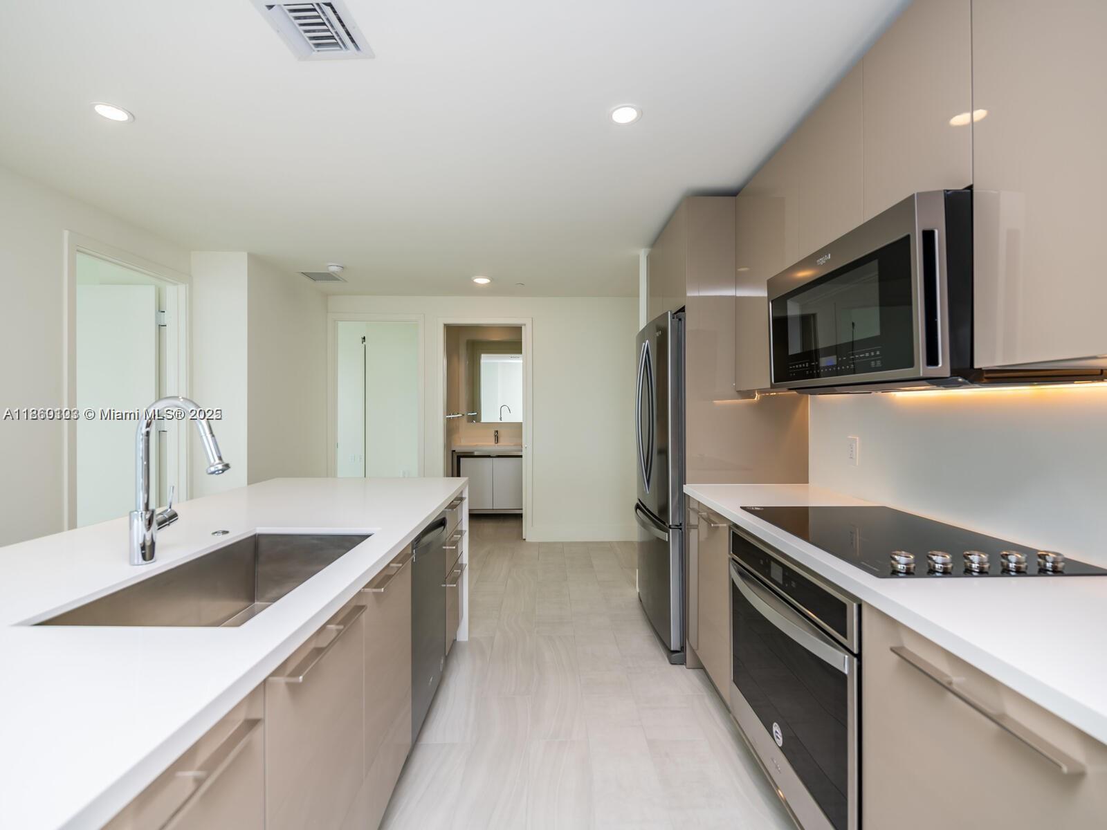 2000 Metropica Way #2509, Sunrise FL 33323