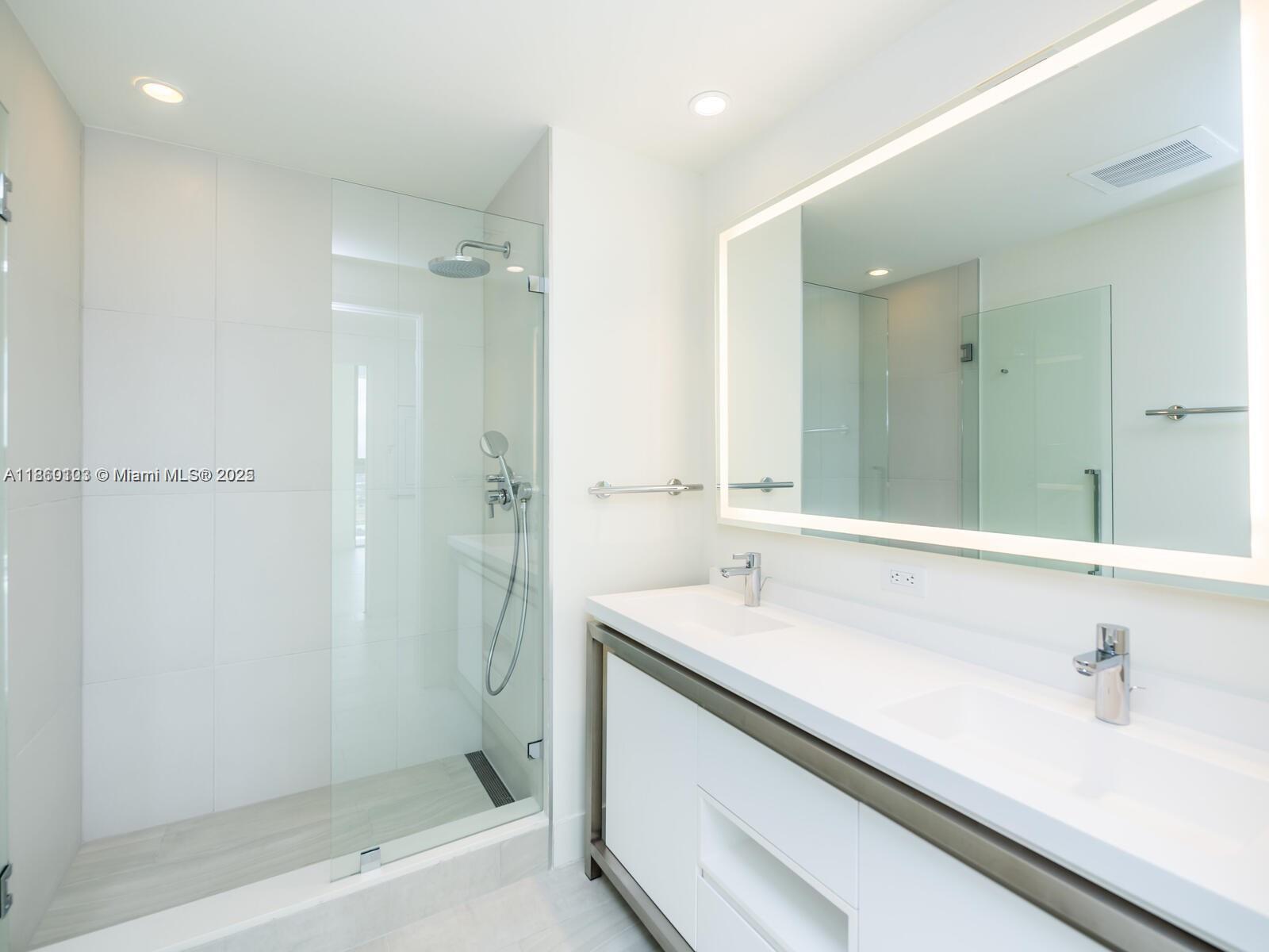 2000 Metropica Way #2509, Sunrise FL 33323