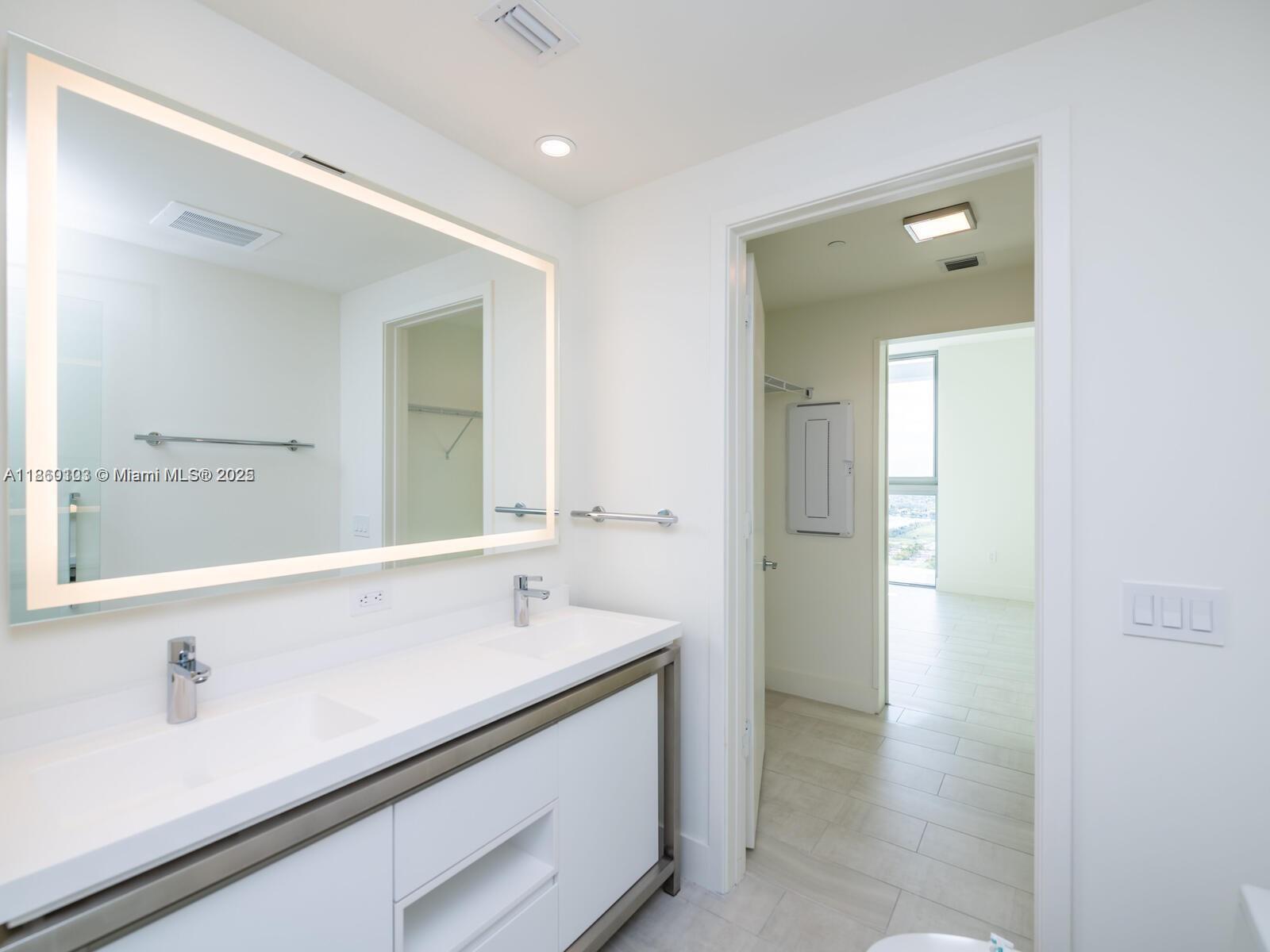 2000 Metropica Way #2509, Sunrise FL 33323