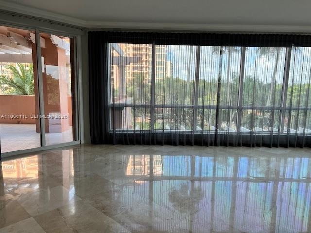 10 Edgewater Dr #4H, Coral Gables FL 33133