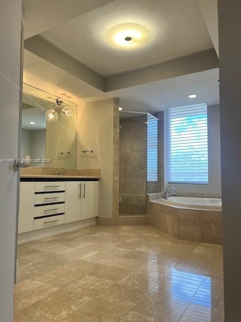10 Edgewater Dr #4H, Coral Gables FL 33133