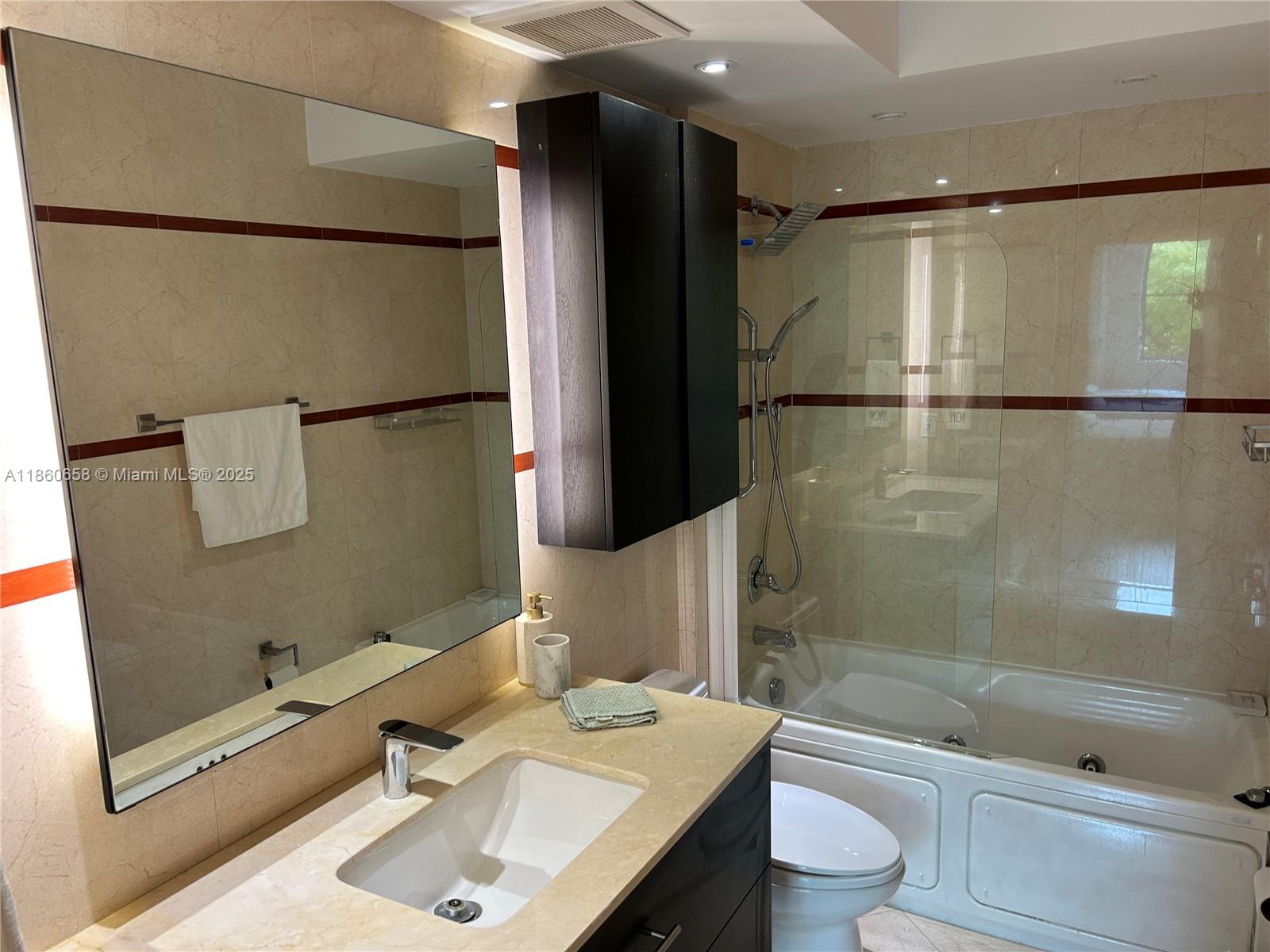 110 Washington Ave #2421, Miami Beach FL 33139
