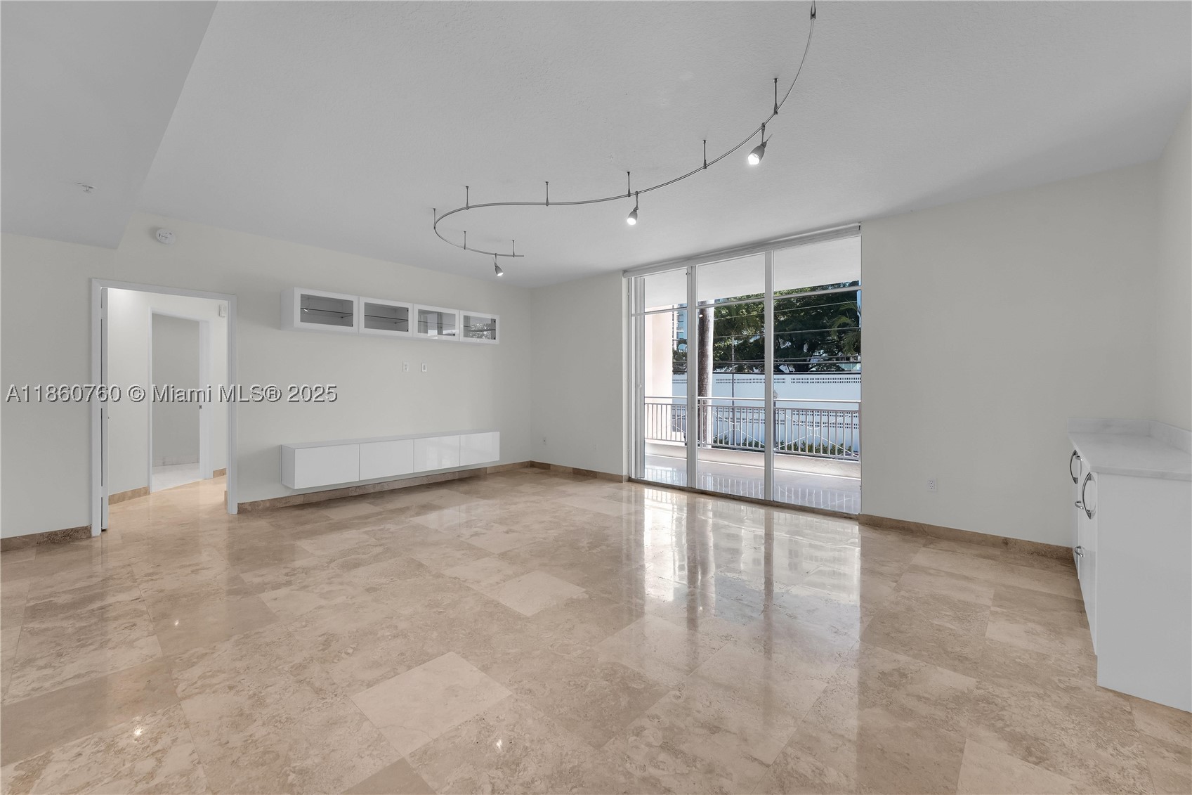 1 Century Ln #202, Miami Beach FL 33139