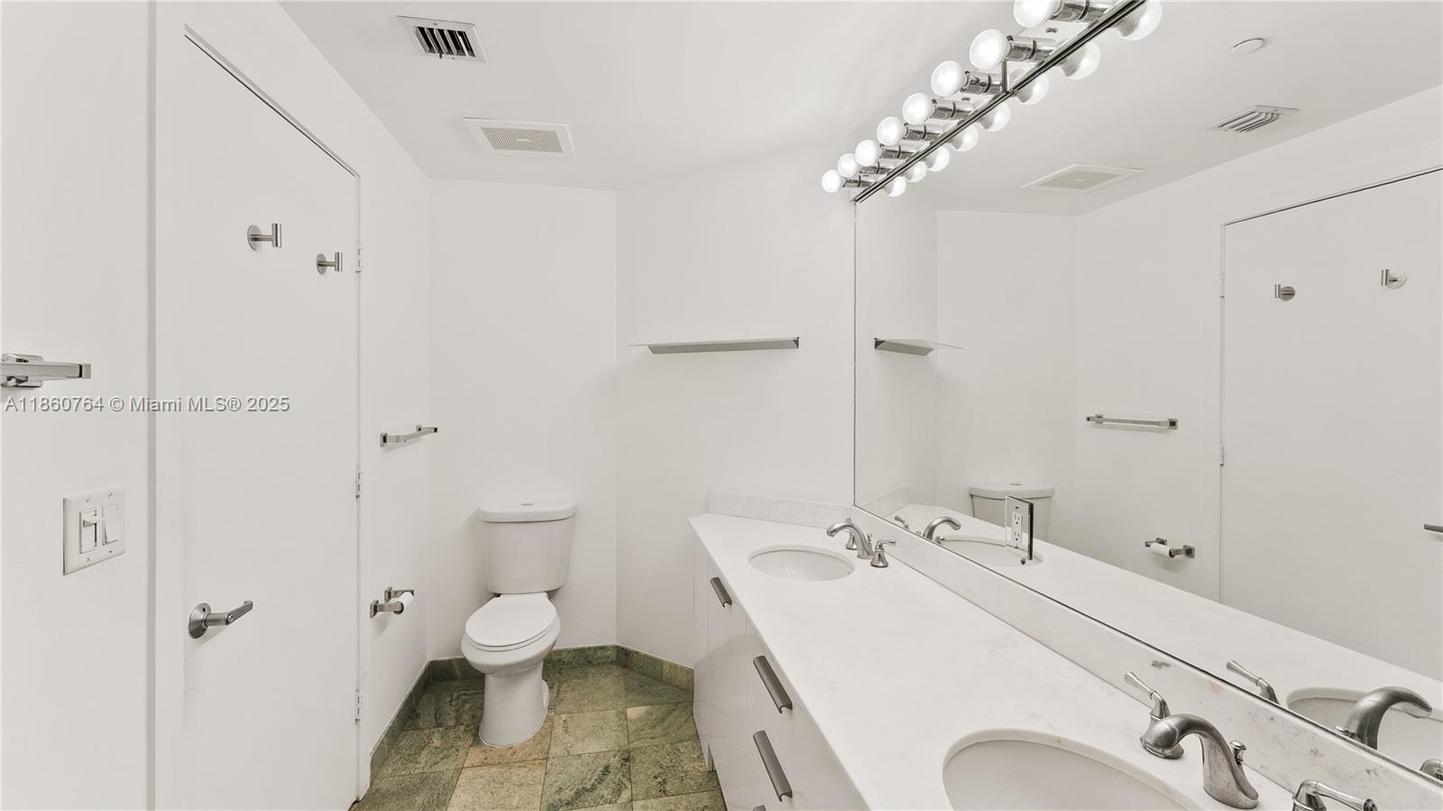 1050 Brickell Ave #2620, Miami FL 33131