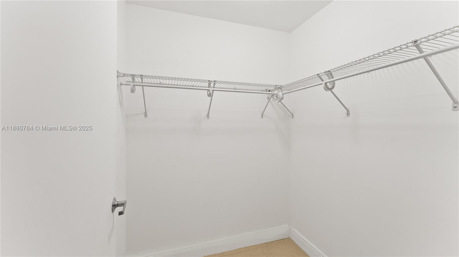 1050 Brickell Ave #2620, Miami FL 33131