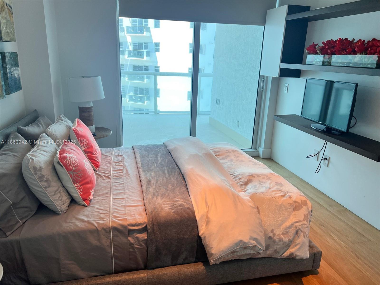 3801 Collins Ave #705, Miami Beach FL 33140