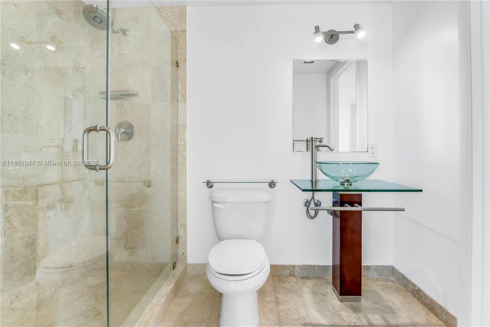 350 S Miami Ave #2105, Miami FL 33130