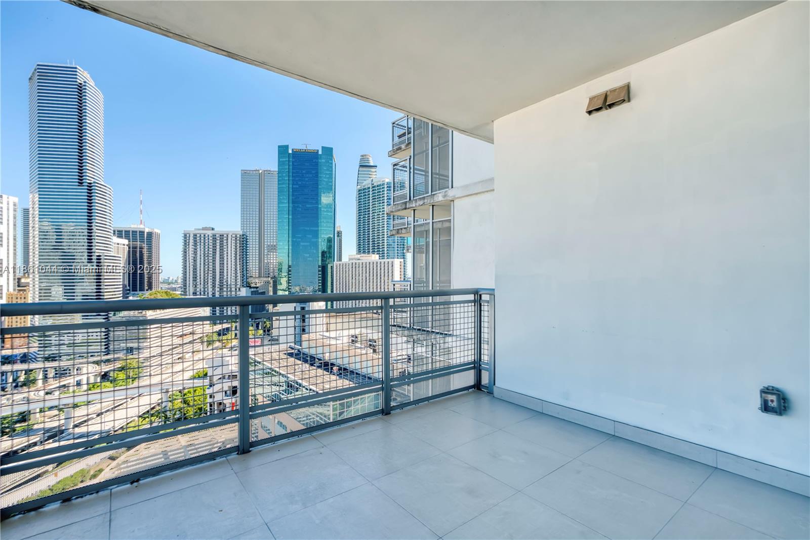 350 S Miami Ave #2105, Miami FL 33130