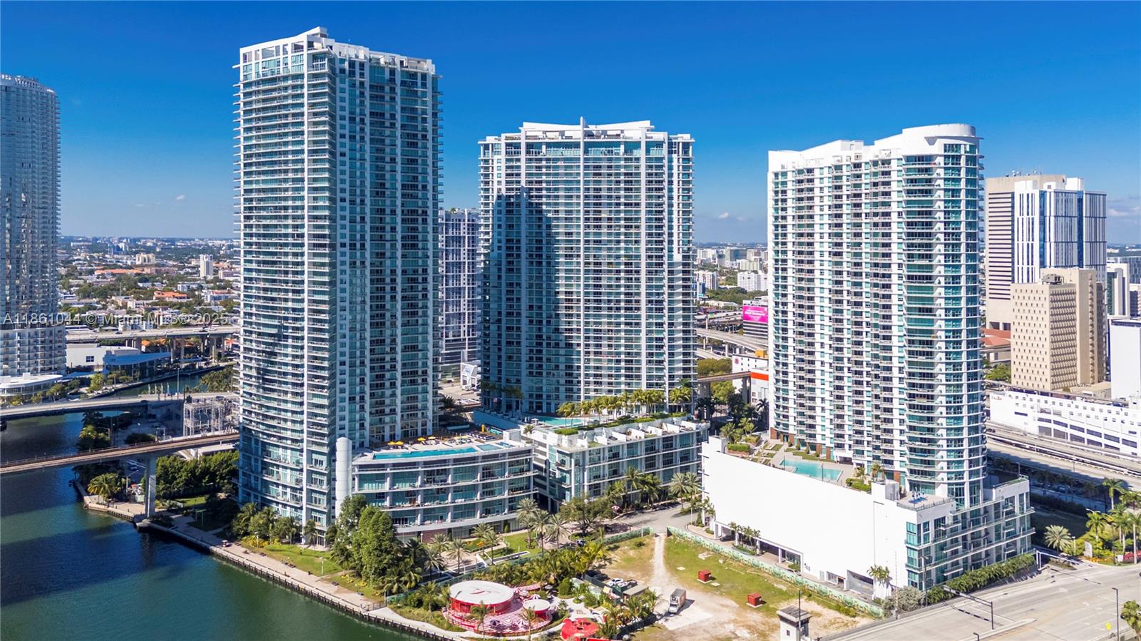 350 S Miami Ave #2105, Miami FL 33130
