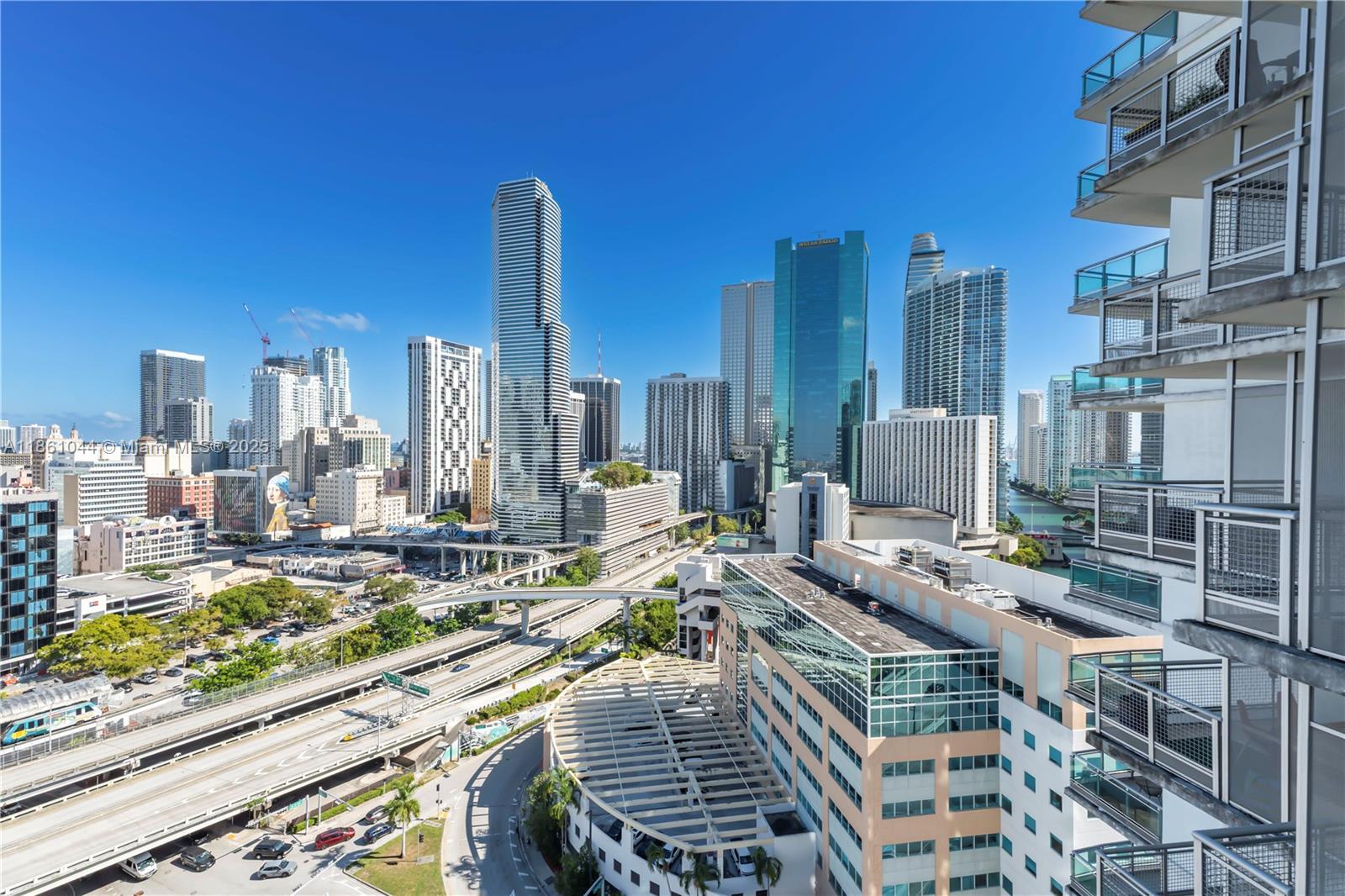 350 S Miami Ave #2105, Miami FL 33130