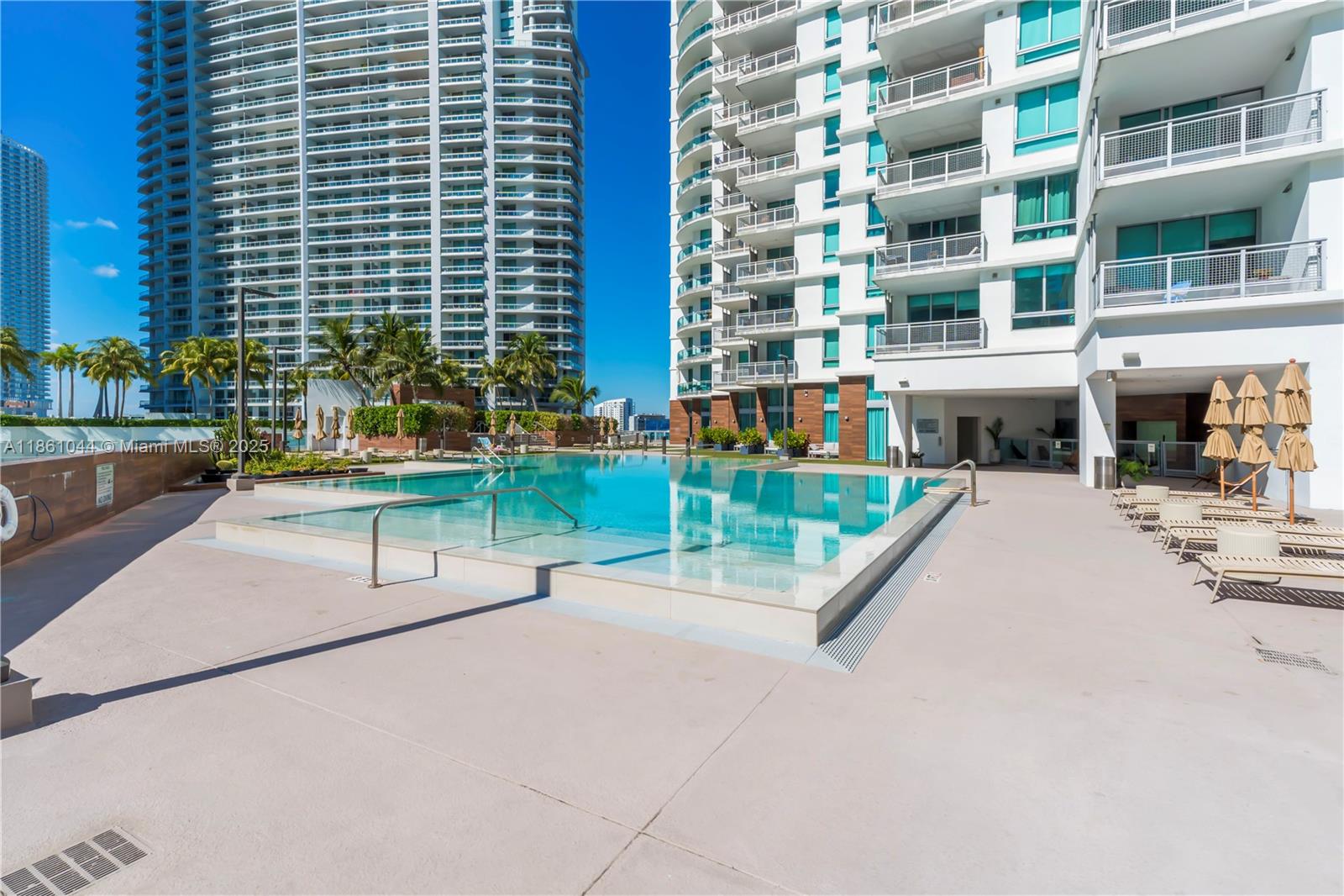 350 S Miami Ave #2105, Miami FL 33130