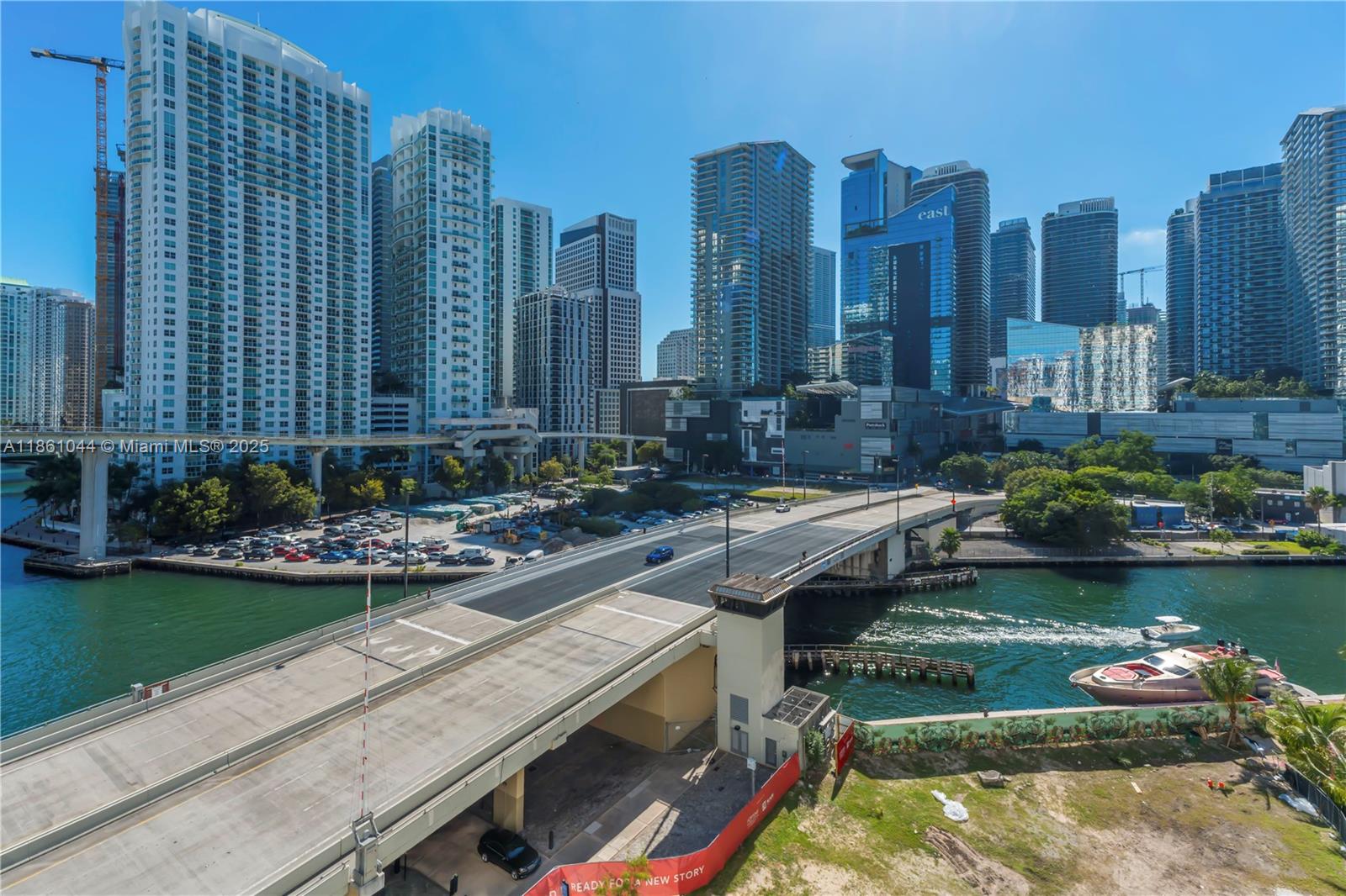 350 S Miami Ave #2105, Miami FL 33130