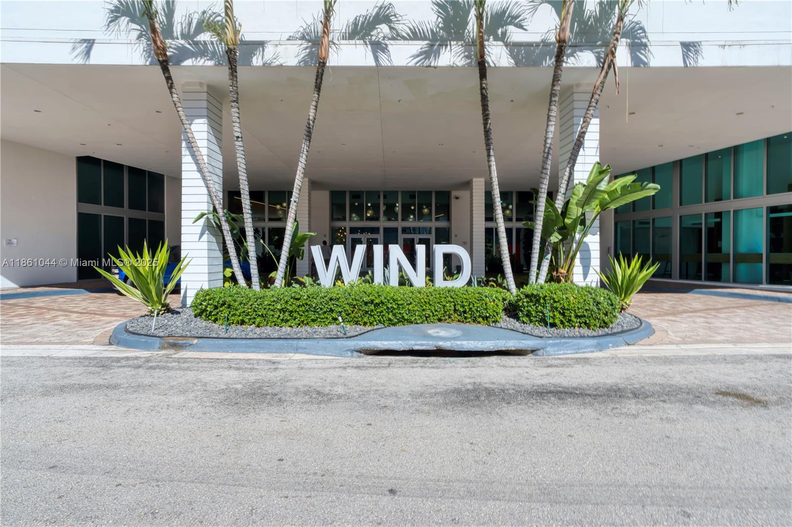 350 S Miami Ave #2105, Miami FL 33130