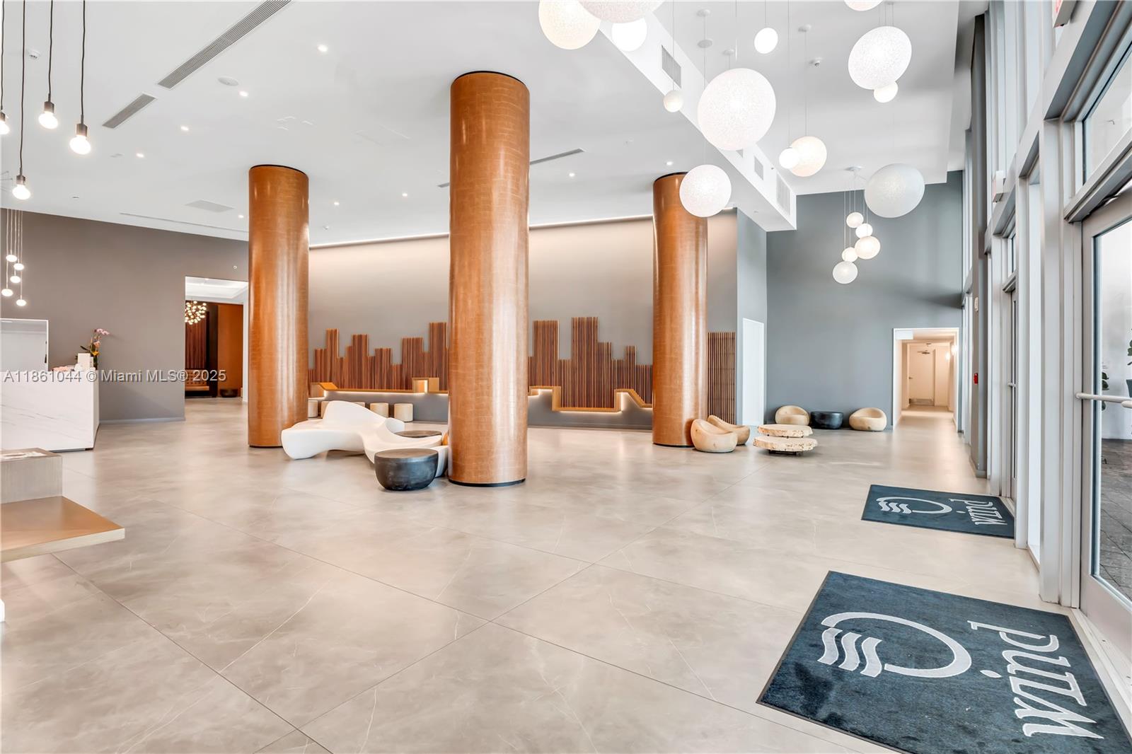 350 S Miami Ave #2105, Miami FL 33130