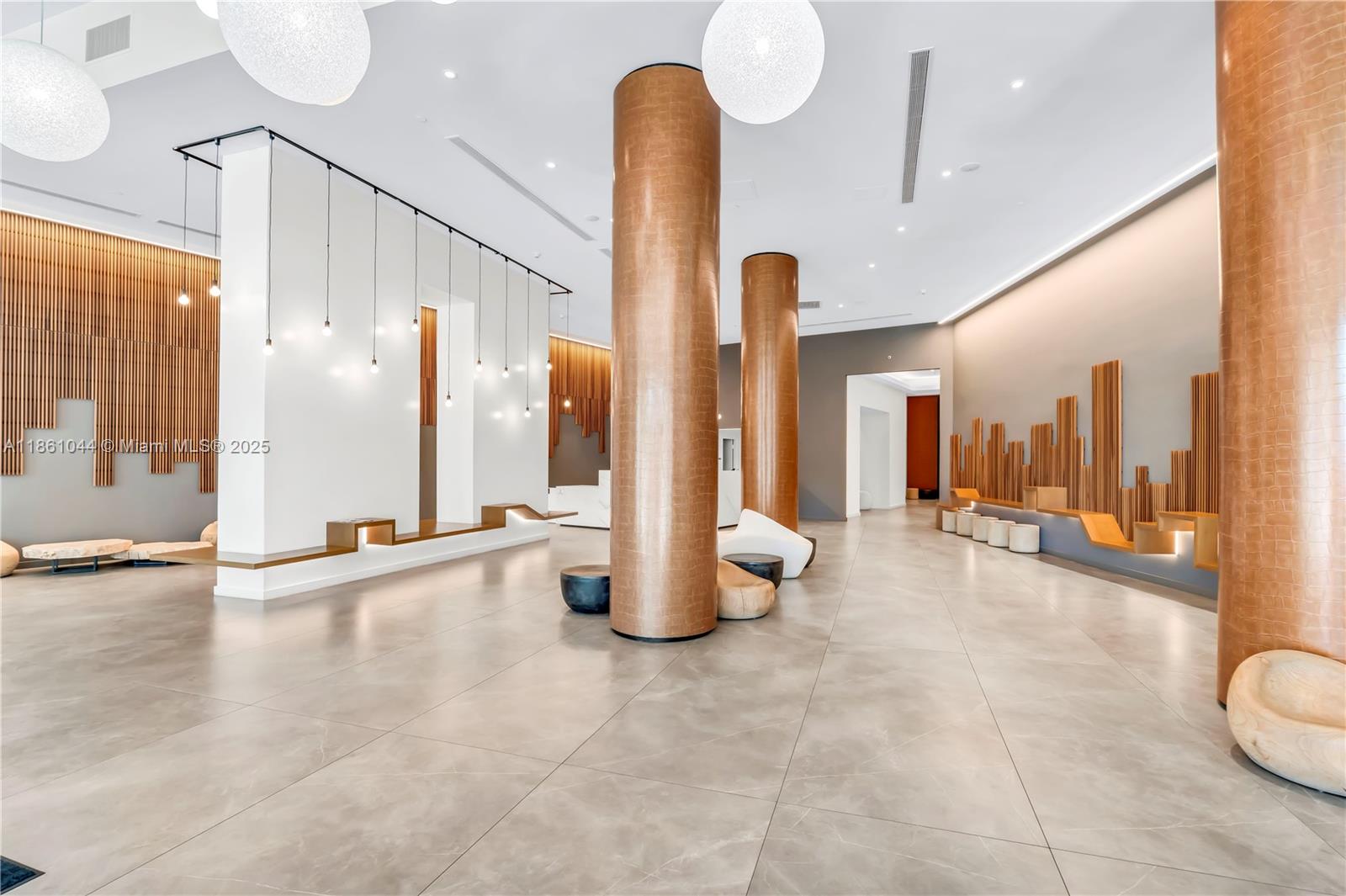350 S Miami Ave #2105, Miami FL 33130