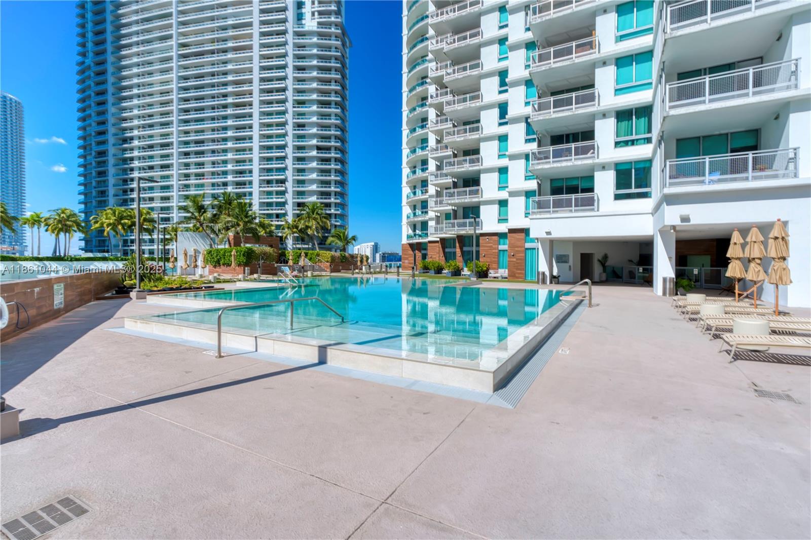 350 S Miami Ave #2105, Miami FL 33130