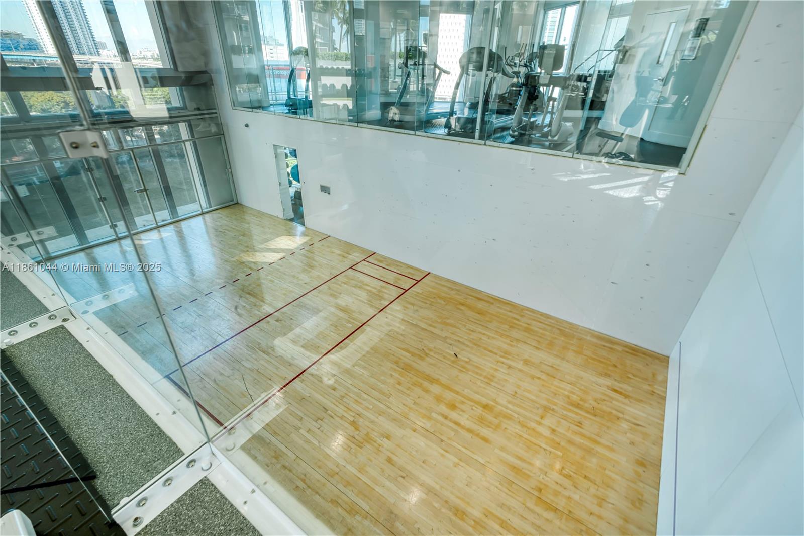 350 S Miami Ave #2105, Miami FL 33130