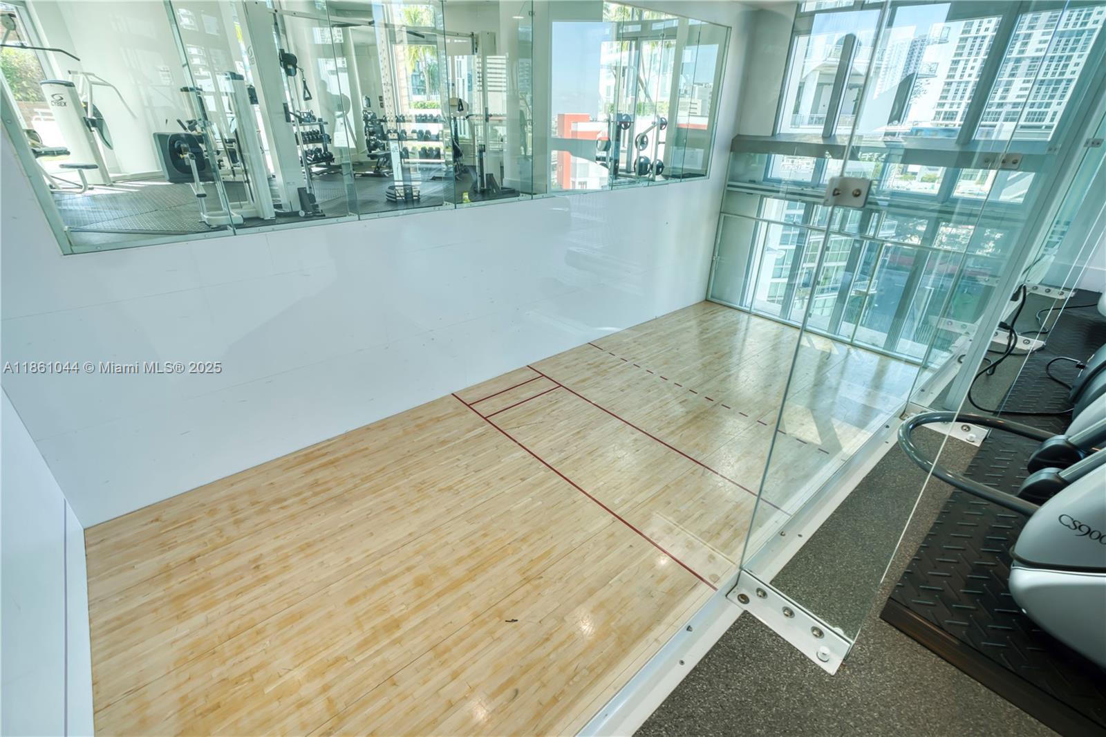 350 S Miami Ave #2105, Miami FL 33130